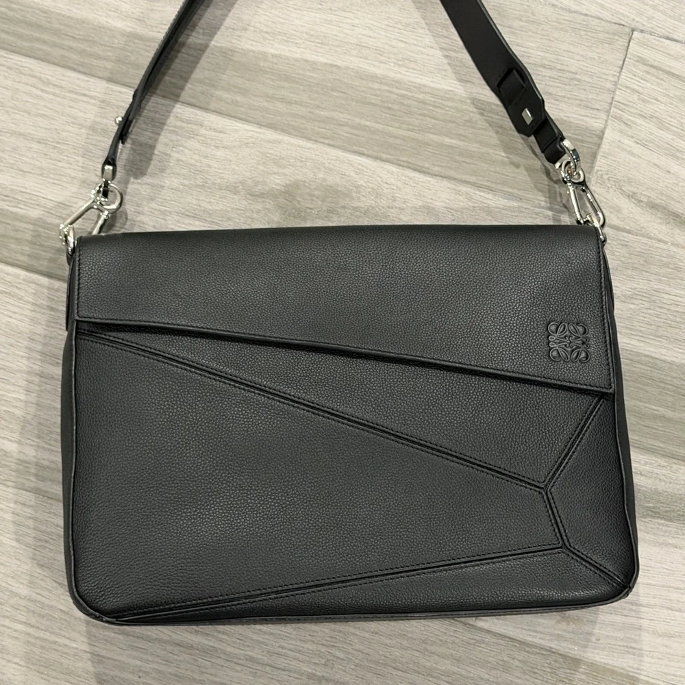 Loewe Puzzle Black Messenger Bag